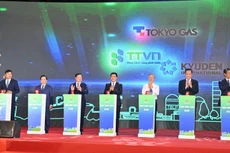 Các đại biểu tham dự khởi công Dự án Nhà máy Nhiệt điện LNG Thái Bình (ảnh: CP)