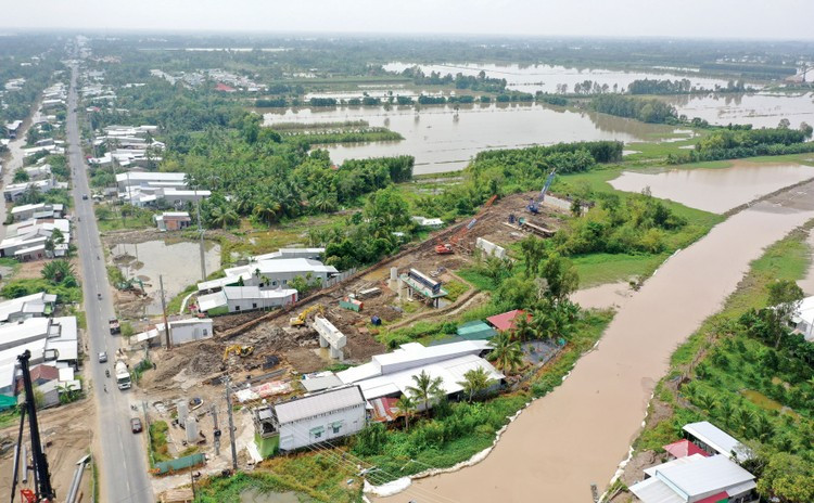 Gói thầu xây lắp số 2 của Dự án Cải tạo, nâng cấp, kết nối hệ thống giao thông thủy bộ đường tỉnh 925B và kênh Nàng Mau, tỉnh Hậu Giang chậm đăng kết quả lựa chọn nhà thầu hơn 3 tháng - Ảnh minh họa: Internet