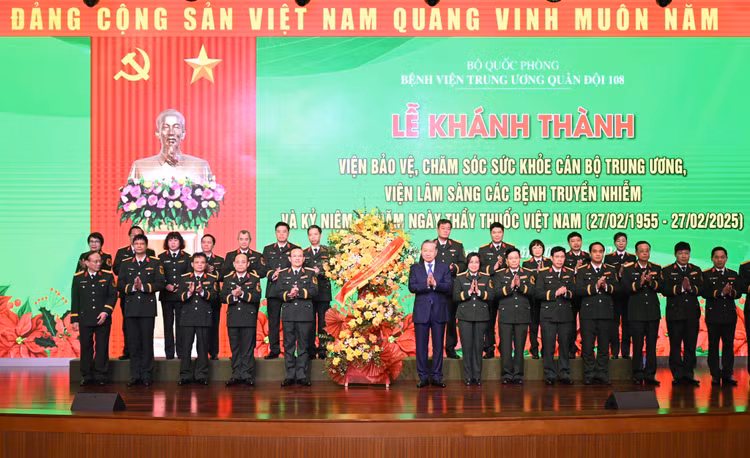 Việc khánh thành hai tòa nhà khám chữa bệnh mới đánh dấu một bước tiến lớn trong chiến lược phát triển của Bệnh viện Trung ương Quân đội 108