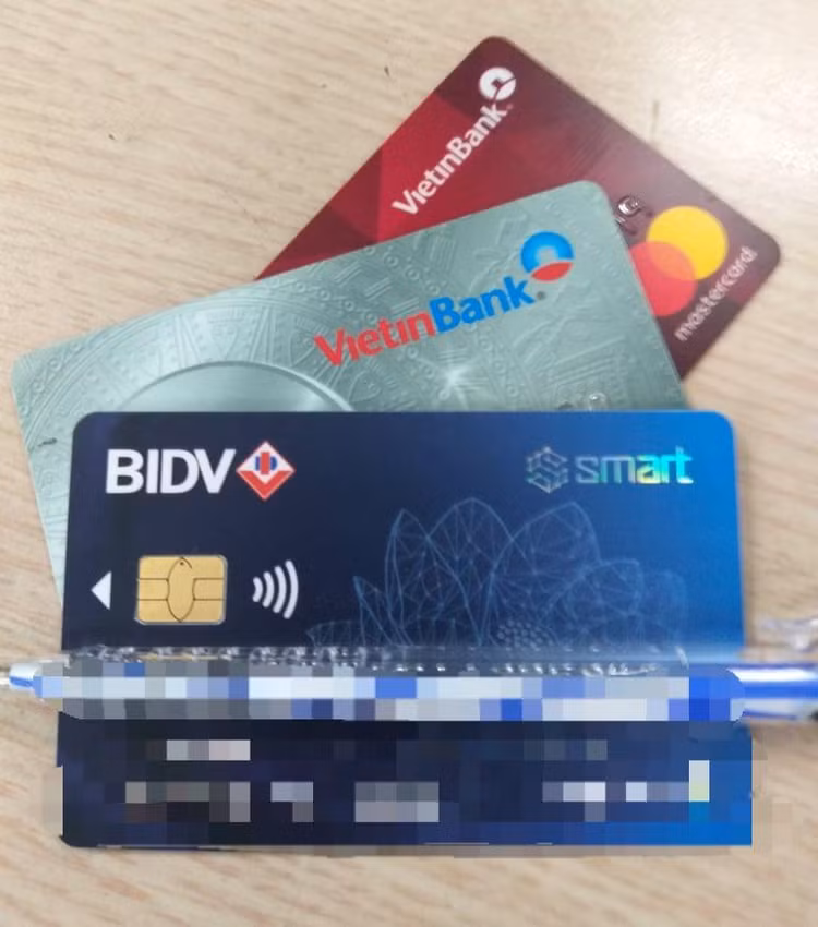 Để đảm bảo sự kịp thời và minh bạch, người lao động nên nhanh chóng mở tài khoản cá nhân qua hệ thống các ngân hàng để có thể nhận được hỗ trợ từ Gói 30.000 tỷ đồng của Quỹ BHTN nhanh và chính xác nhất.