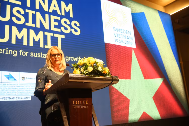 Bộ trưởng Ngoại thương Thụy Điển Ann Linde phát biểu tại Hội nghị. Ảnh Lê Tiên