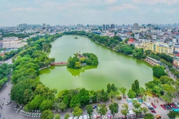 Cùng với việc đặt tên đường, phố mới, thành phố Hà Nội cũng đặt tên 14 vườn hoa