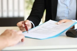 Cách đánh giá tính chất của hợp đồng tương tự