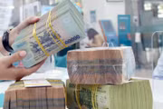 Phó Thủ tướng Lê Tiến Châu yêu cầu Bộ Tư pháp rà soát, đánh giá để quy định phù hợp về tỷ lệ tiền đặt trước trong đấu giá quyền sử dụng đất. Ảnh minh họa: Tường Lâm
