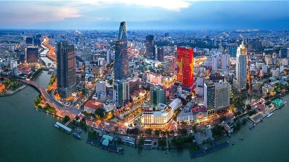 Nhiều chính sách ưu đãi về thuế thu nhập doanh nghiệp, thu nhập cá nhân áp dụng cho Trung tâm tài chính quốc tế.