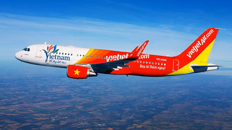 Nhiều chuyến bay đi và đến các tỉnh miền Trung bị ảnh hưởng thời tiết xấu