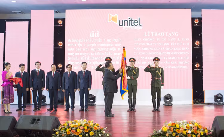 Unitel đón nhận Huân chương Tự do Hạng Nhất từ Chính phủ Lào