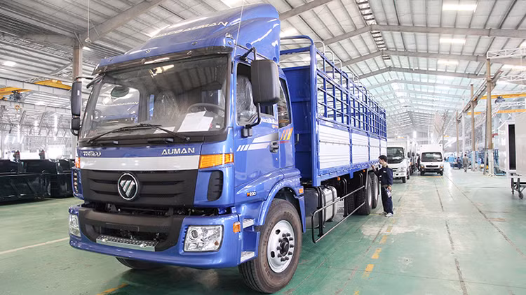 Công ty CP Ô tô Trường Hải đạt Thương hiệu quốc gia 2016 với sản phẩm xe du lịch, xe buýt, xe tải các loại... Ảnh: Tường Lâm