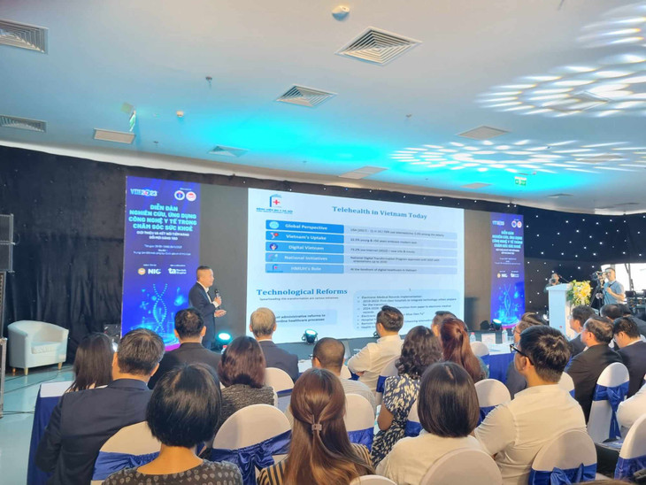 PGS.TS Nguyễn Lân Hiếu - Giám đốc Bệnh viện Đại học Y Hà Nội chia sẻ mô hình Telehealth được triển khai từ năm 2020 đến nay