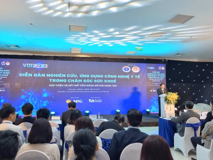 Thứ trưởng Bộ Kế hoạch và Đầu tư Trần Duy Đông phát biểu tại Diễn đàn