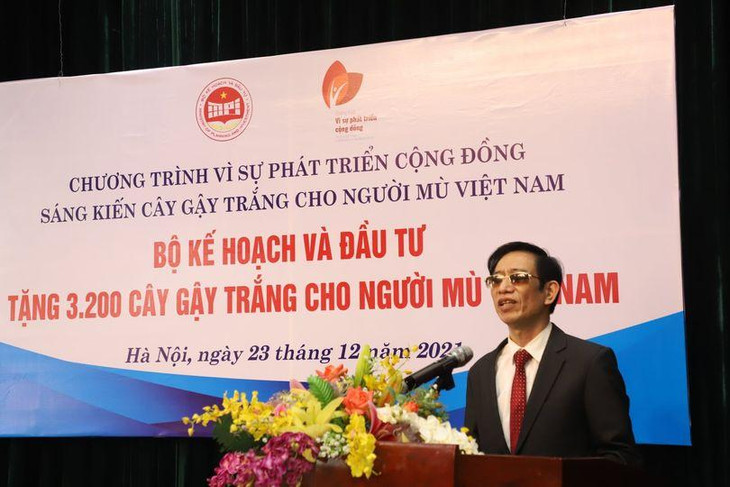 Ông Phạm Viết Thu - Chủ tịch Trung ương Hội người mù Việt Nam phát biểu tại Lễ trao tặng