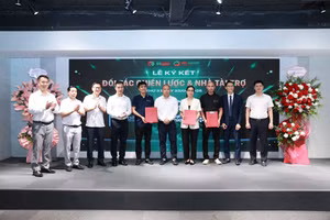 Lễ công bố và ra mắt Hệ thống thông tin và Nền tảng số hóa tài sản đấu giá Việt Nam 