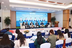 Các diễn giả trao đổi, giải đáp nhiều câu hỏi của báo chí liên quan tới nội dung, mục tiêu và kỳ vọng của APAC Wind Energy Summit 2026