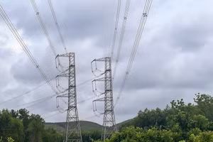 Ảnh minh họa một đường dây truyền tải điện (nguồn: EVN)