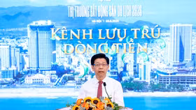 Tổng Biên tập Báo Tài chính - Đầu tư Phạm Văn Hoành phát biểu tại Hội thảo