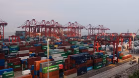 Reuters: Xuất khẩu của Trung Quốc có dấu hiệu "hạ nhiệt"