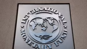 IMF hối thúc BOJ tiếp tục tăng lãi suất