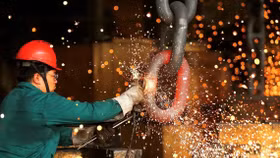 Lợi nhuận công nghiệp Trung Quốc giữ đà tăng trưởng