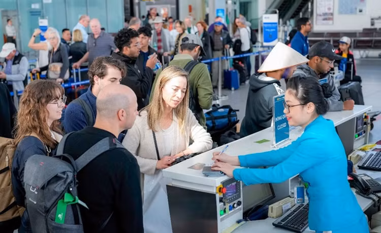 Ngày cao điểm nhất, Sân bay Nội Bài dự kiến phục vụ khoảng 110.000 lượt hành khách và 638 lượt chuyến bay