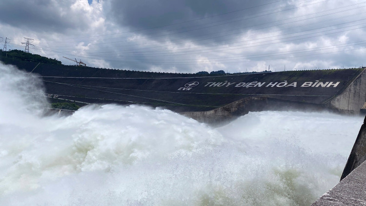 Các đơn vị theo dõi chặt chẽ bản tin dự báo khí tượng thủy văn và mưa, lũ; kiểm tra các công trình thủy lợi trọng điểm, nguy cơ xảy ra sự cố để chủ động triển khai phương án ứng phó bảo đảm an toàn