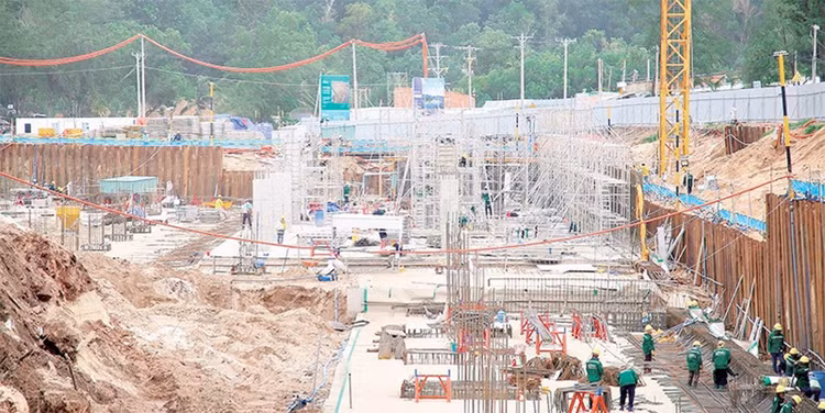 Công trường thi công Dự án Trung tâm tổ chức Hội nghị APEC 2027