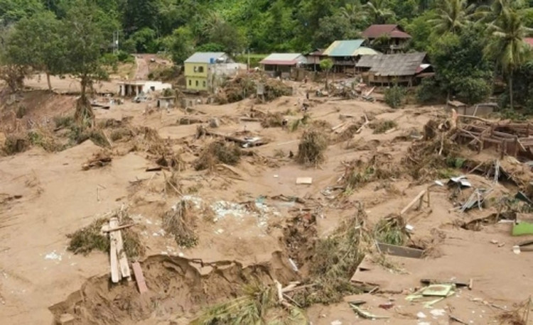 Nhiều khu vực ở Nghệ An tan hoang sau khi lũ rút