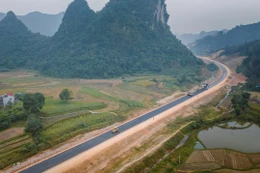 Một đoạn tuyến trên cao tốc Đồng Đăng - Trà Lĩnh do Tập đoàn Đèo Cả thi công