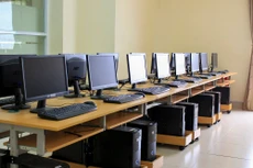 Gói thầu Mua sắm máy vi tính để bàn phục vụ cho phòng học tin học 