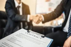 Khi nào nhà thầu được thay nhân sự chủ chốt?