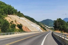 Gói thầu: Gói thầu số 01 Thi công xây dựng công trình Nâng cấp lộ Ca Lạc - Lền Buối 