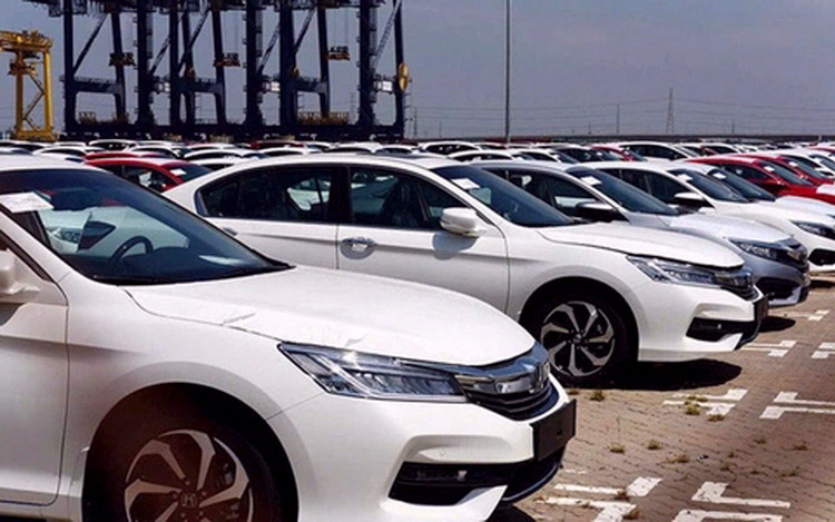 Giảm thuế suất thuế nhập khẩu ưu đãi đối với mặt hàng ô tô mã HS 8703.23.63 và 8703.23.57 từ 64% xuống 50% và mặt hàng ô tô mã HS 8703.24.51 từ 45% xuống 32% - Ảnh minh họa