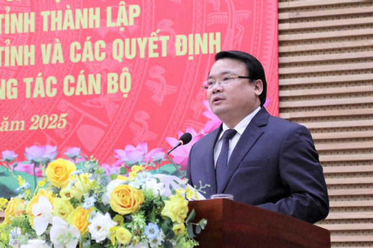 Phó Chủ tịch UBND tỉnh Nghệ An Phùng Thành Vinh