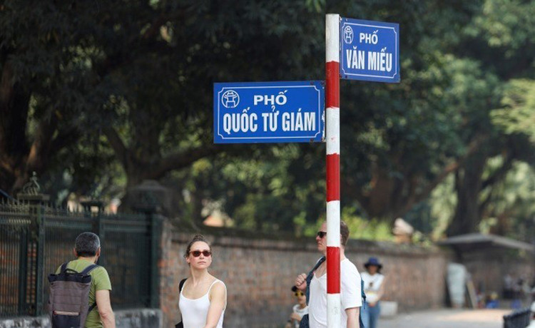 Hai phường Văn Miếu, Quốc Tử Giám (quận Đống Đa) được ghép tên sau sáp nhập thành phường Văn Miếu - Quốc Tử Giám