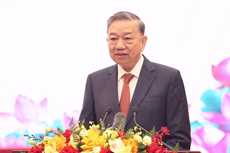 Tổng Bí thư Tô Lâm: Phải coi nhiệm vụ thúc đẩy phát triển kinh tế tư nhân là nhiệm vụ trọng tâm của chúng ta hiện nay.