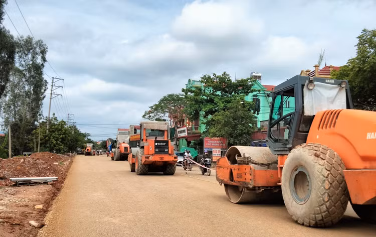 Nhiều nhà thầu thi công dự án cải tạo, nâng cấp Quốc lộ 31 đoạn Km 2+400 - Km 44+900 cho biết việc chậm chỉ là chậm so với thời hạn mong muốn của Chủ đầu tư. Ảnh: Nhà thầu cung cấp