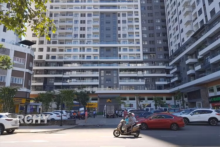 Quận Sơn Trà yêu cầu chủ đầu tư thông báo cho người dân đang ở tại block B chung cư Monarchy tự di dời ra khỏi chung cư trong 30 ngày do dự án này chưa đủ điều kiện bàn giao căn hộ