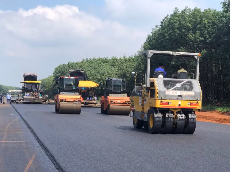 2 tuần nữa là tới mốc khởi công xây dựng 12 gói thầu xây lắp thuộc Dự án đường cao tốc Bắc- Nam phía Đông, giai đoạn 2021 - 2025. Ảnh chỉ mang tính minh họa. Nguồn Internet