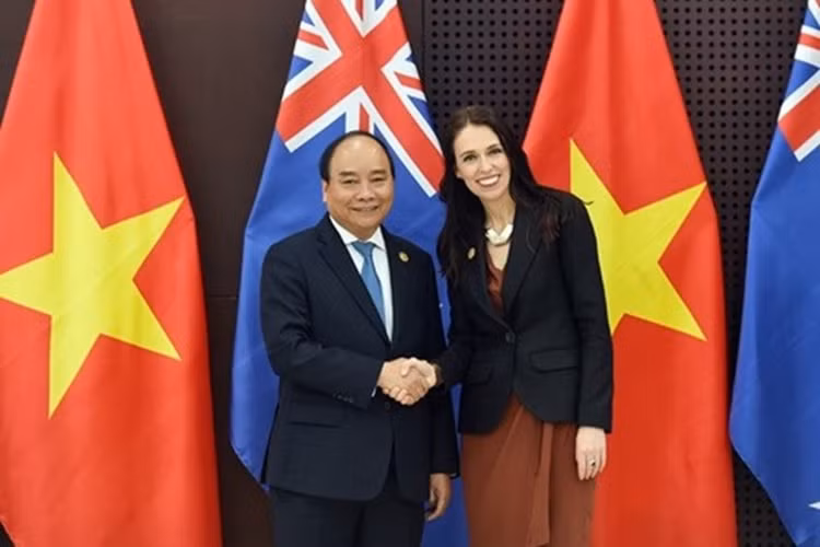 Thủ tướng Nguyễn Xuân Phúc và Thủ tướng New Zealand Jacinda Ardern tại Đà Nẵng. Ảnh: VGP.