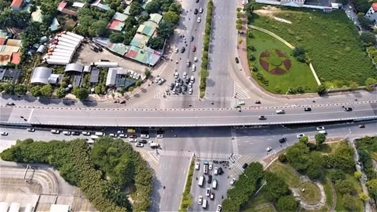 Từ 11/3, cấm toàn bộ phương tiện từ cầu Vĩnh Tuy xuống rẽ trái vào đường Cổ Linh để đi đê Long Biên - Xuân Quan.