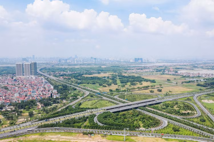 Ngày 1/4, Thủ tướng ban hành Công điện tập trung tháo gỡ vướng mắc về đất đai, VLXD để triển khai thực hiện các dự án ĐTXD đường bộ cao tốc và bất động sản. Ảnh chỉ mang tính minh họa. Nguồn Internet