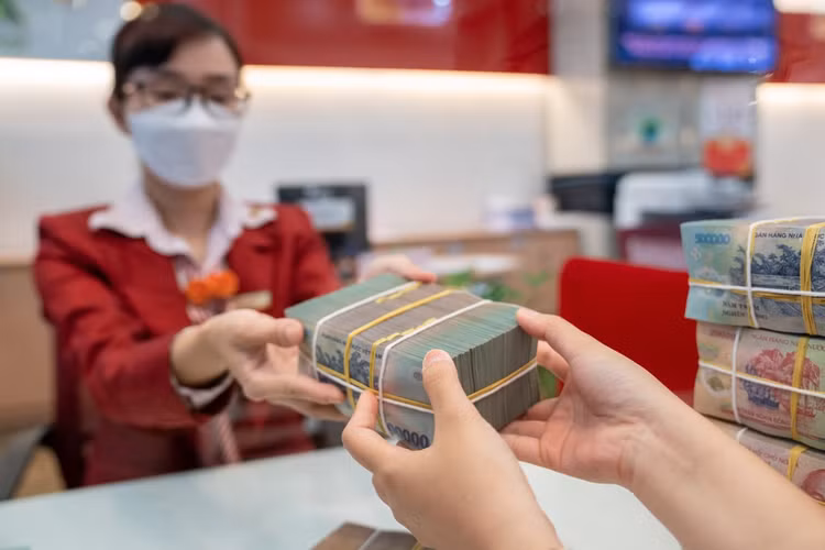 Các khách hàng vay vốn ngân hàng gặp khó khăn trong hoạt động sản xuất kinh doanh sẽ được giãn nợ tối đa 1 năm. Ảnh chỉ mang tính minh họa. Nguồn Internet