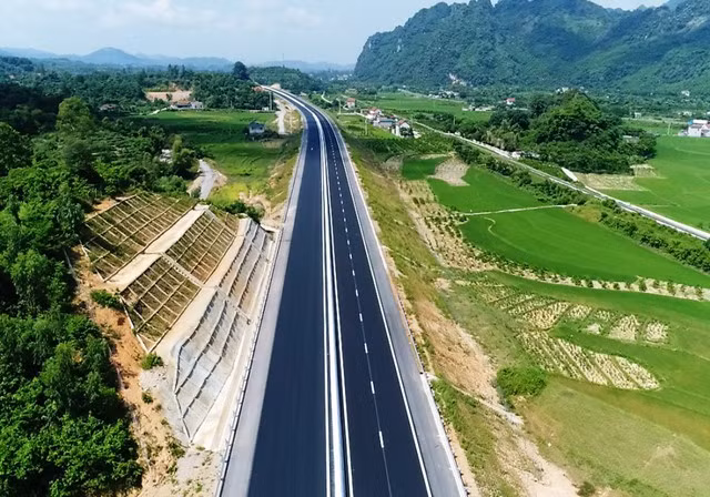 Chuyển mục đích sử dụng đất để thực hiện dự án đường giao thông. Ảnh minh họa