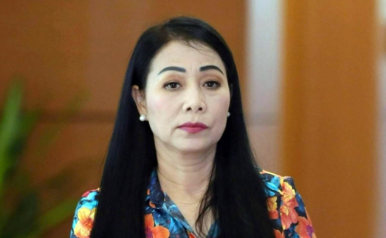 Bà Hoàng Thị Thúy Lan