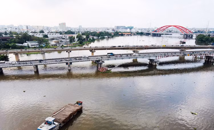 Cầu Bình Triệu 1 sẽ được đầu tư nâng tĩnh không. Ảnh: Internet