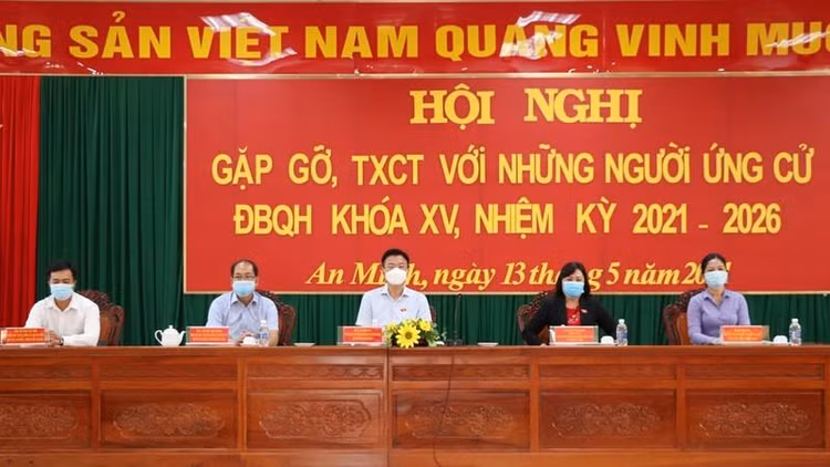 Các ứng viên ĐBQH khóa XV tại tỉnh Kiên Giang tiếp xúc cử tri, vận động bầu cử