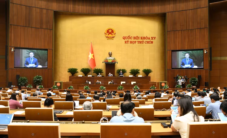 Phó Chủ tịch Quốc hội Nguyễn Khắc Định điều hành nội dung phiên họp sáng 22/5