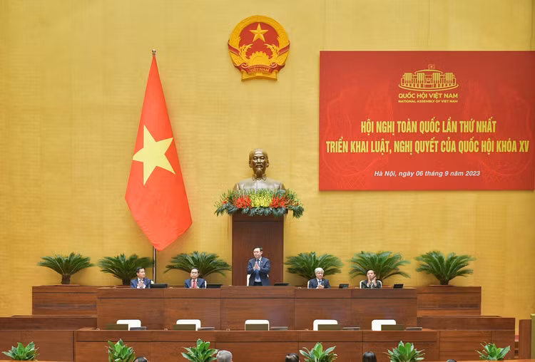 Uỷ viên Bộ Chính trị, Chủ tịch Quốc hội Vương Đình Huệ chủ trì Hội nghị