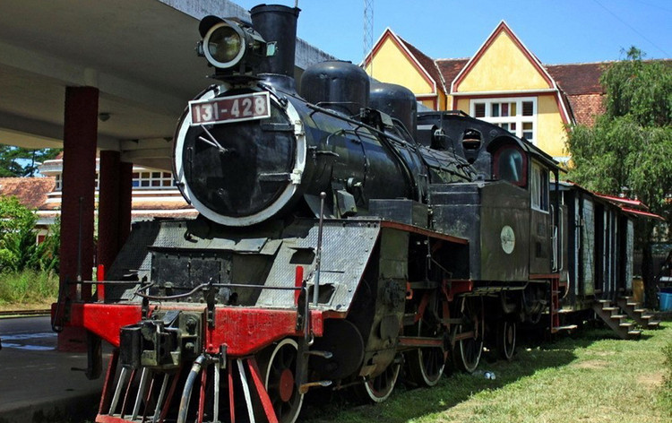 Nhà ga Đà Lạt hoàn thành năm 1938, điểm cuối cùng của tuyến đường sắt Tháp Chàm - Đà Lạt