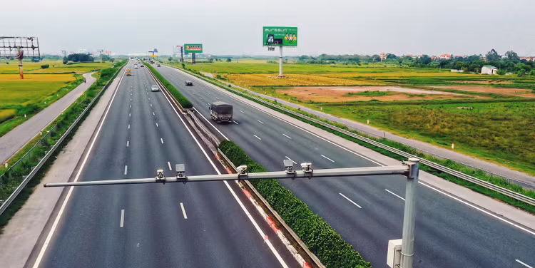 Tổng mức đầu tư Dự án xây dựng đường cao tốc Cầu Giẽ - Ninh Bình, giai đoạn 1 được điều chỉnh xuống còn 8.527,5 tỷ đồng. Ảnh: Hoàng Hà