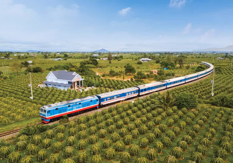 Từ ngày 6/2/2023, các đoàn tàu khách sẽ chạy theo khung giờ mới